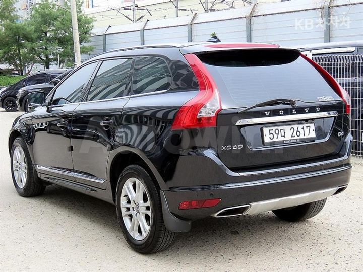 Volvo XC60 2015 — 3