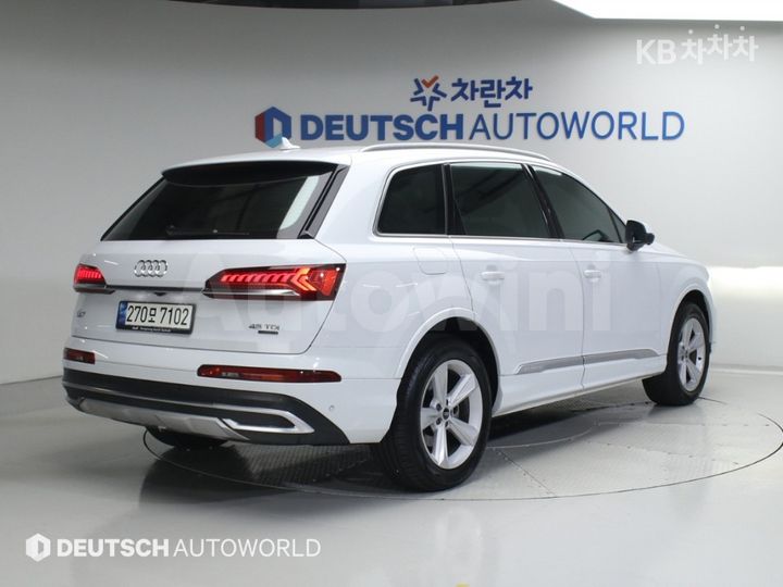 Audi Q7 2021 WAUZZZ4M2MD031440 — 2