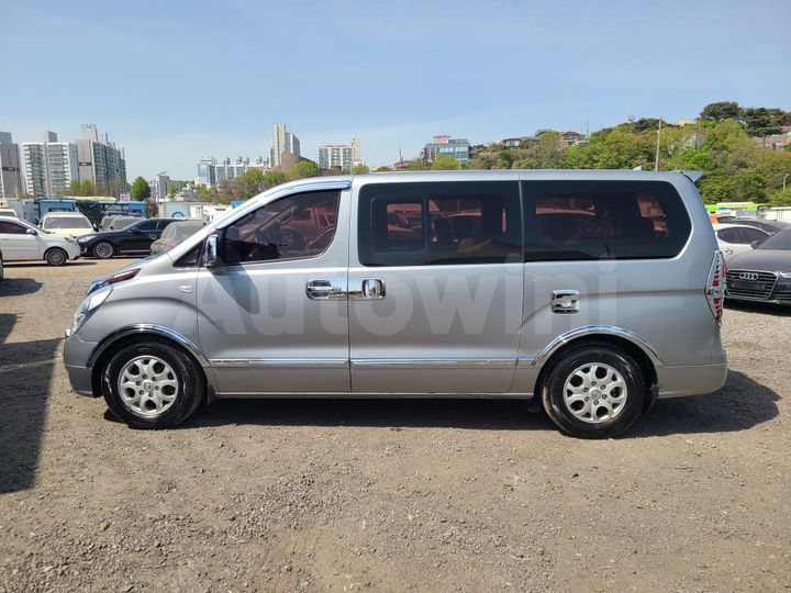 Hyundai Starex 2014 — 2