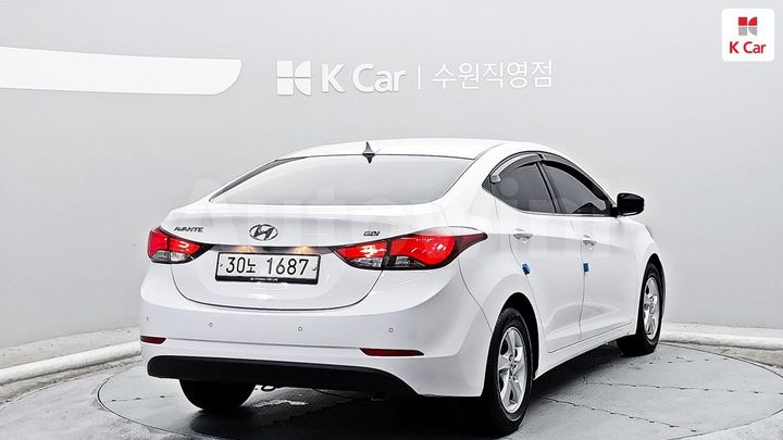 Hyundai Avante 2015 — 4