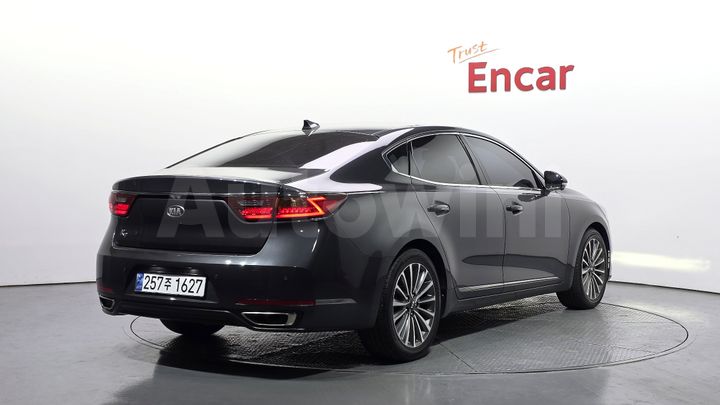 Kia K7 2018 — 2