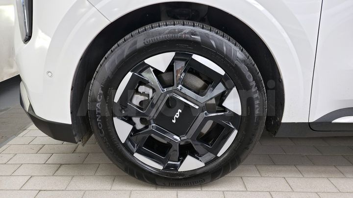 Kia Carnival 2025 — 5