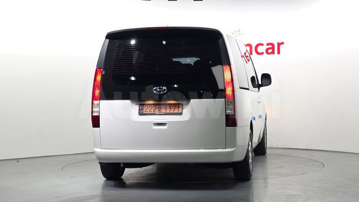 Hyundai Staria 2022 — 4
