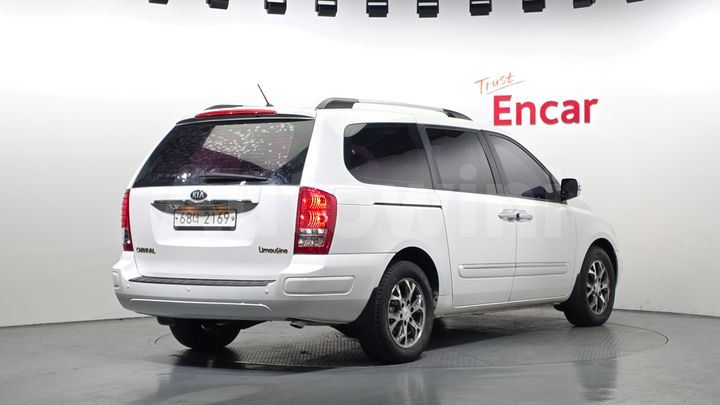 Kia Carnival 2014 — 2