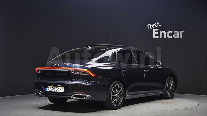 Hyundai Grandeur 2022 — 2