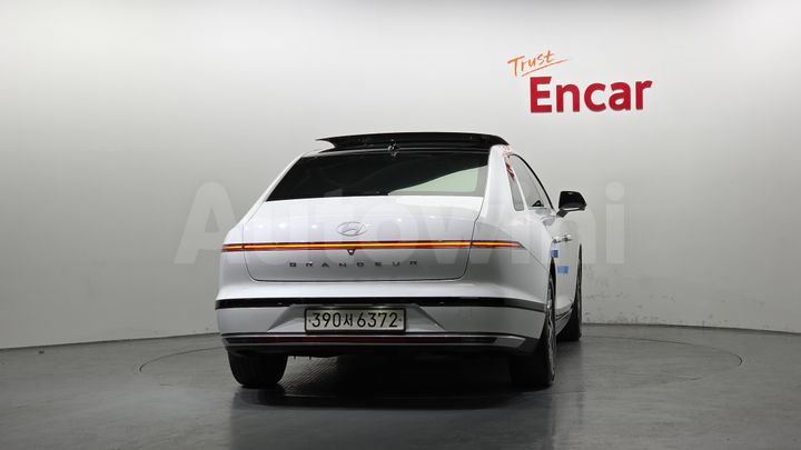 Hyundai Grandeur 2023 — 4