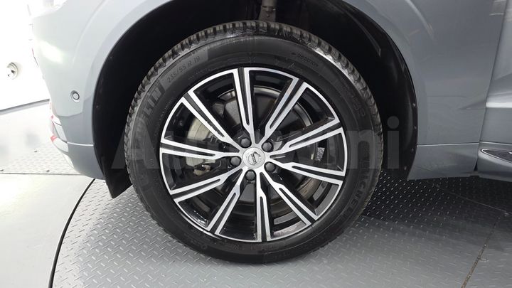 Volvo XC60 2020 — 5