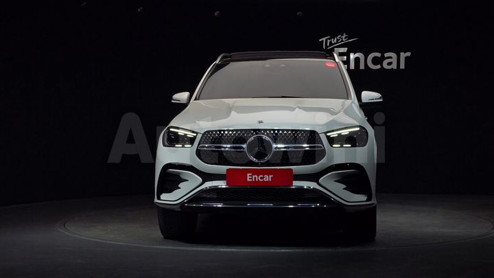 Mercedes Benz GLE Class 2024 — 3
