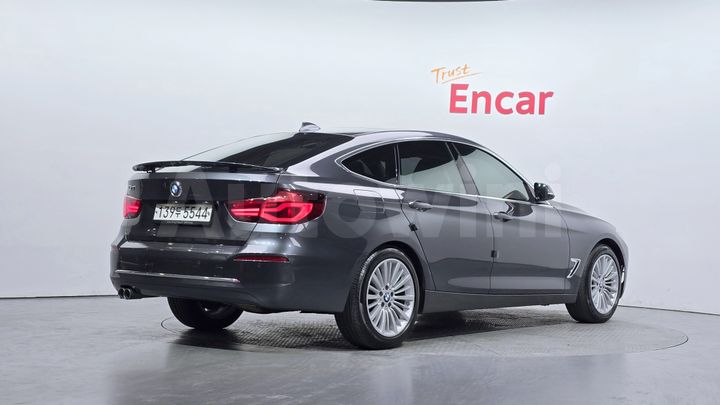 BMW 3 Series 2020 — 2