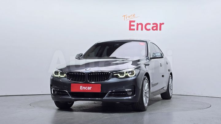 BMW 3 Series 2020 — 3
