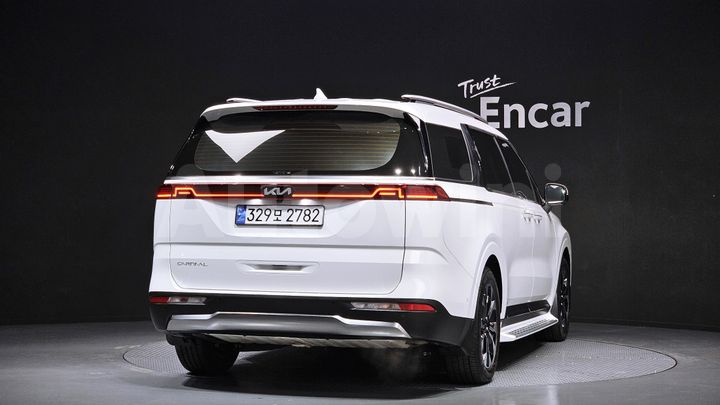 Kia Carnival 2023 — 4