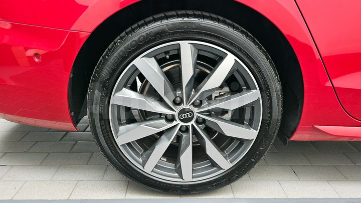 Audi A4 2023 — 5