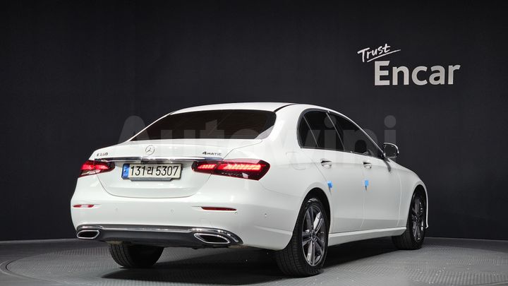 Mercedes-Benz E Class 2022 — 2