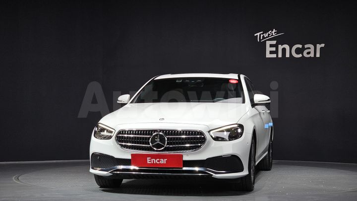 Mercedes-Benz E Class 2022 — 3