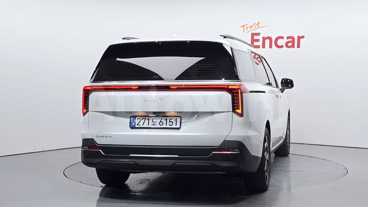 Kia Carnival 2025 — 4