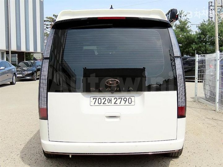 Hyundai Staria 2024 — 4