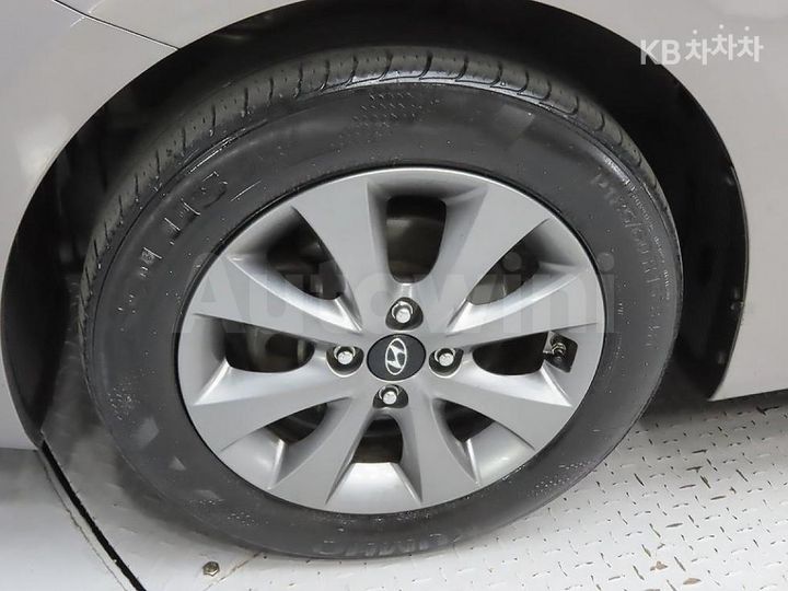 Hyundai Accent 2018 — 5