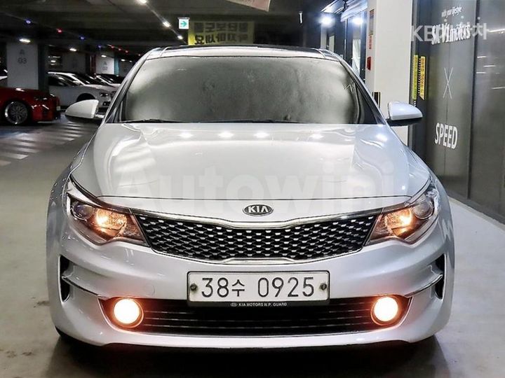 Kia K5 2016 — 2