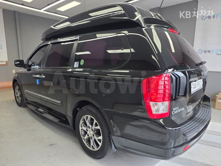 Kia Carnival 2014 — 3