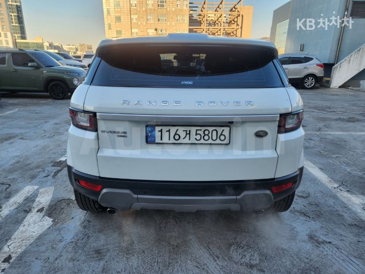 Land Rover Range Rover Evoque 2018 — 3