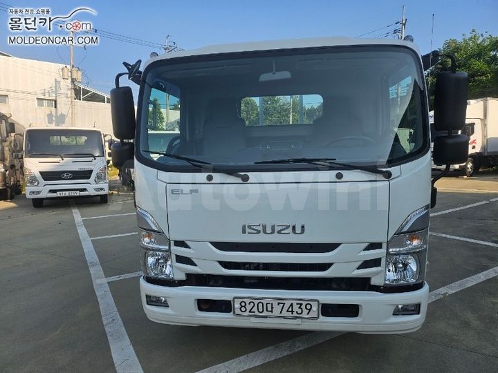 Isuzu Elf