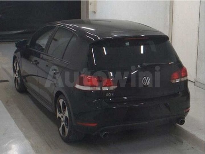 Volkswagen Golf 2011 — 2