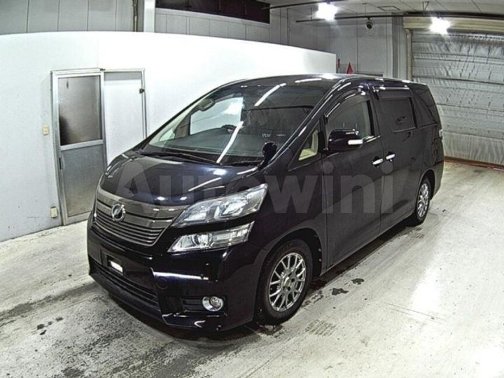 Toyota Vellfire 2013 — 3