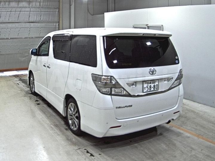 Toyota Vellfire 2011 — 2