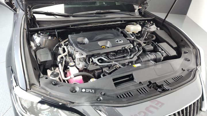Lexus ES 2023 — 5