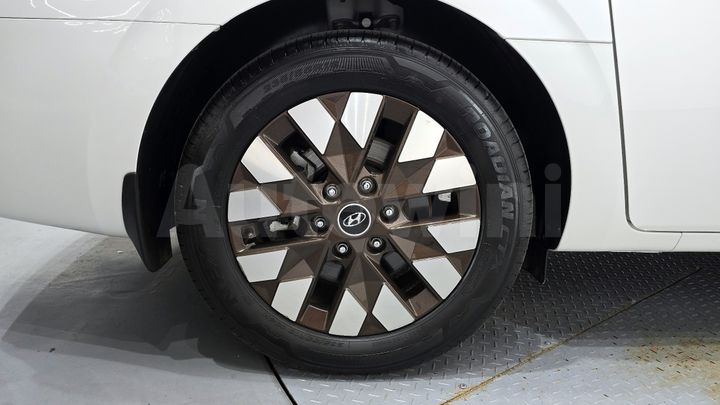 Hyundai Staria 2024 — 5