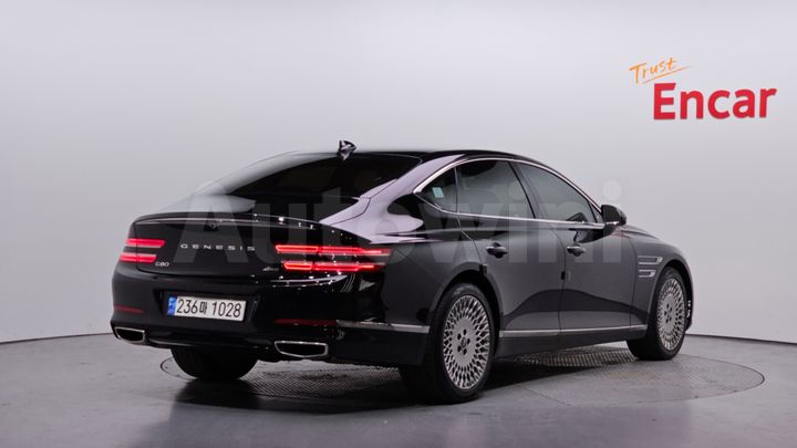 Genesis G80 2023 — 2