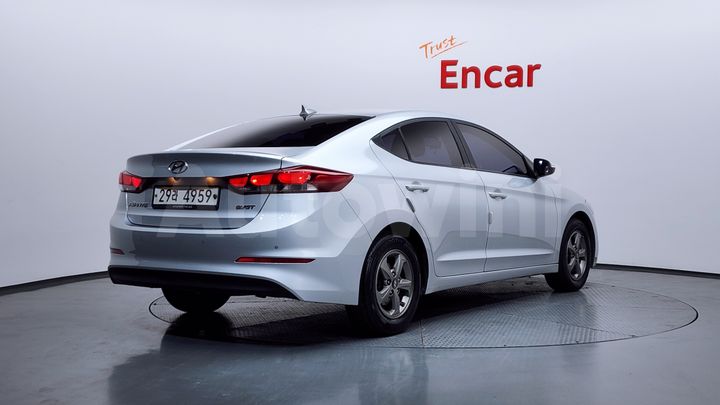 Hyundai Avante 2017 — 2