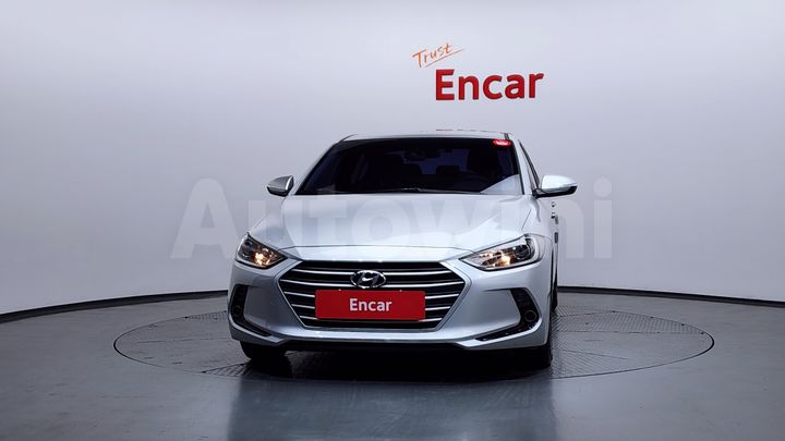 Hyundai Avante 2017 — 3