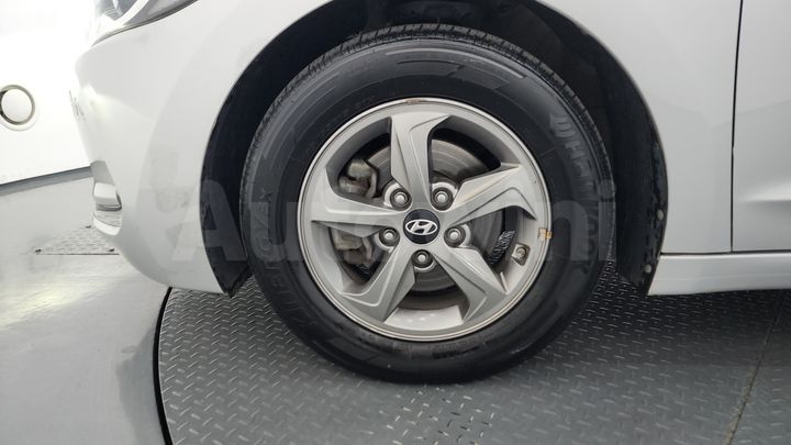 Hyundai Avante 2017 — 5