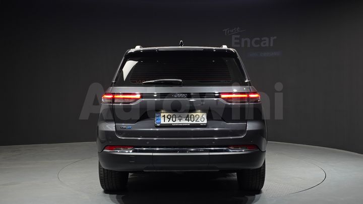 Jeep Cherokee 2023 — 4