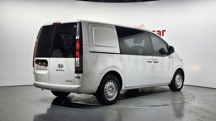 Hyundai Staria 2022 — 2