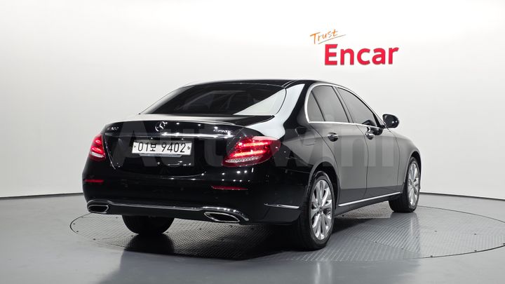 Mercedes Benz E Class 2018 — 2