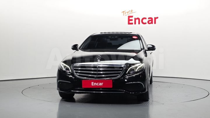 Mercedes Benz E Class 2018 — 3