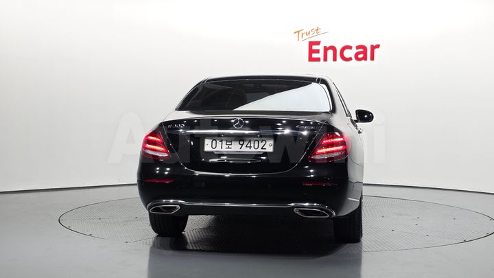Mercedes Benz E Class 2018 — 4
