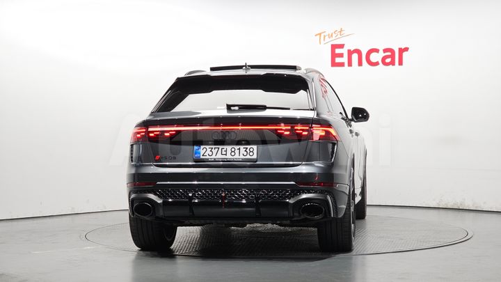 Audi RS Q8 2025 — 4