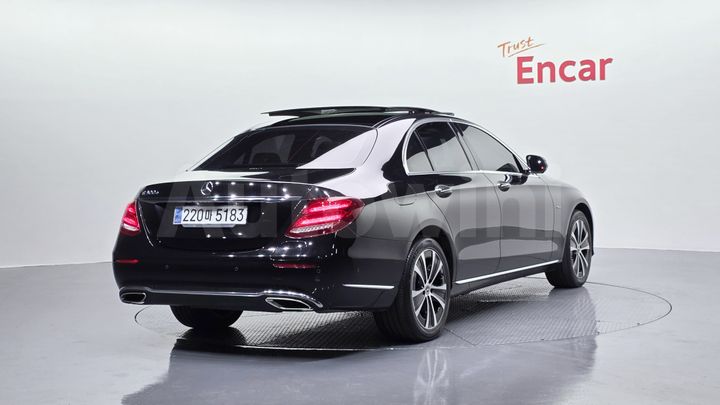 Mercedes Benz E Class 2019 — 2