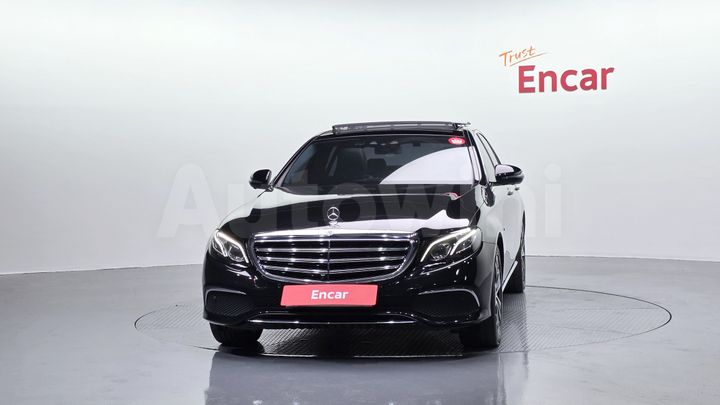 Mercedes Benz E Class 2019 — 3