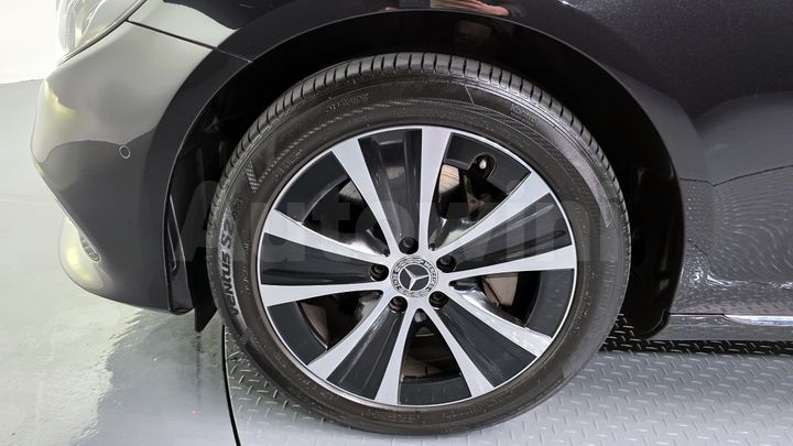 Mercedes Benz E Class 2019 — 5