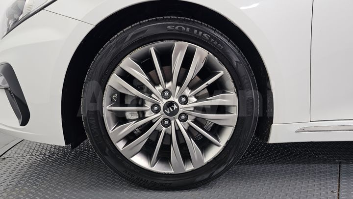 Kia K5 2019 — 5