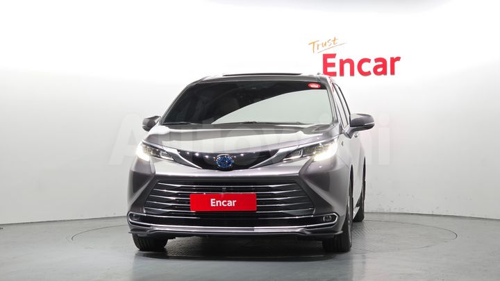 Toyota Sienna 2022 — 3