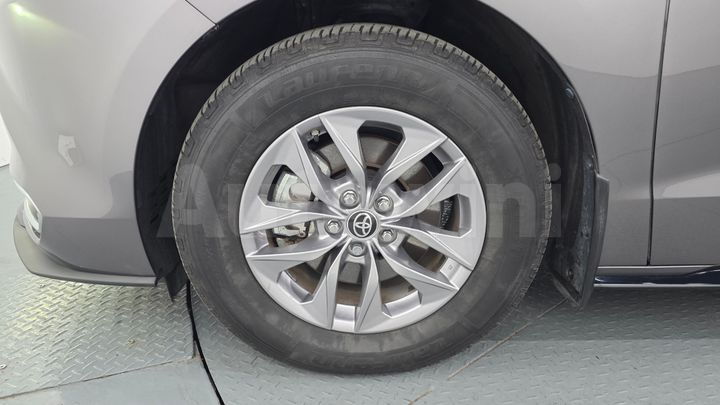 Toyota Sienna 2022 — 5