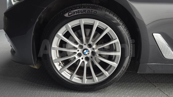 BMW 5 Series 2020 — 5