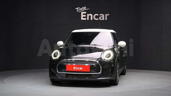 Mini Cooper 2023 — 3