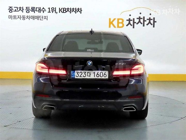BMW 5 Series 2022 — 3