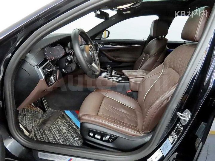 BMW 5 Series 2022 — 5